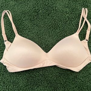 Aerie real sunnie wireless push-up